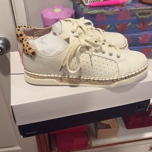 New dolce vita in box white cheetah print sneakers